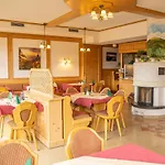 Und Berggasthof Zum Sonnenhof Otel 3*