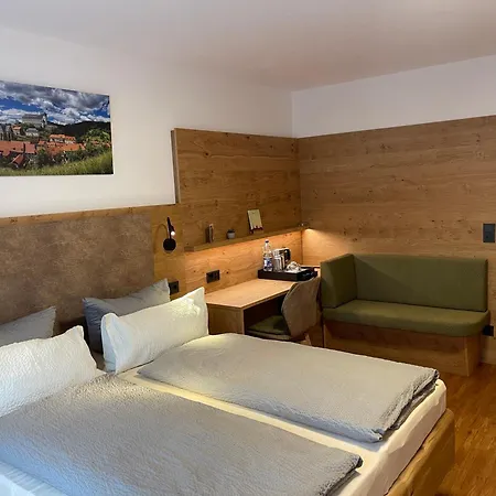 Und Berggasthof Zum Sonnenhof Otel 3*