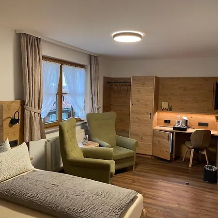 Und Berggasthof Zum Sonnenhof Hotel