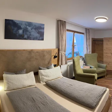 Und Berggasthof Zum Sonnenhof Otel 3*