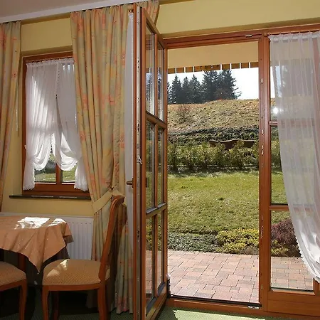 Und Berggasthof Zum Sonnenhof Hotel 3*