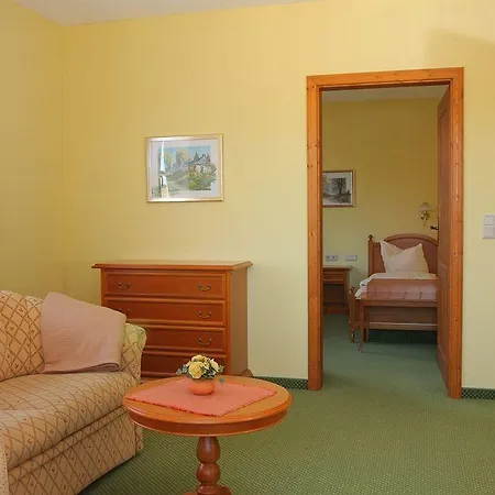 Und Berggasthof Zum Sonnenhof Otel 3*