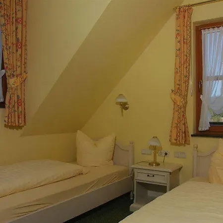 Und Berggasthof Zum Sonnenhof 3*